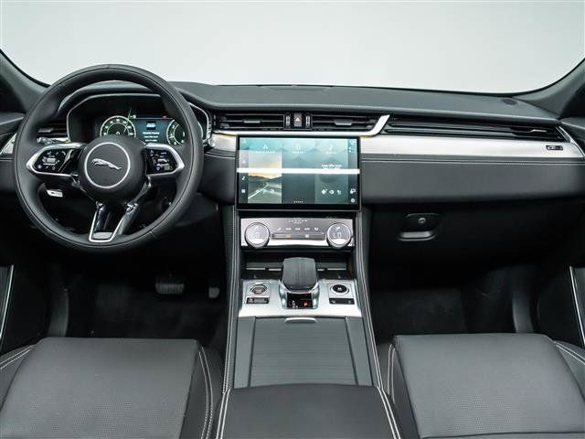 New 2025 Jaguar F-PACE R-Dynamic S AWD/4WD image 19