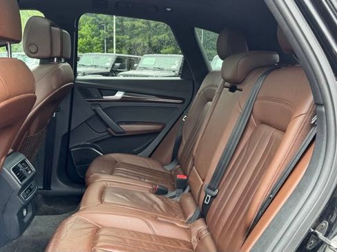 Used 2018 Audi Q5 2.0T Premium Plus w/ Premium Plus Package AWD/4WD image 9