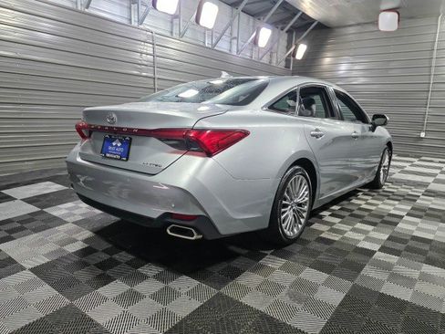 Used 2019 Toyota Avalon Limited w/ Advanced Safety Package image 5