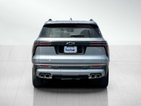 New 2025 Chevrolet Traverse LT w/ Enhanced Driving Package image 5