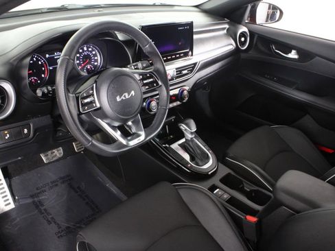 Used 2024 Kia Forte GT-Line w/ GT-Line Premium Package image 17