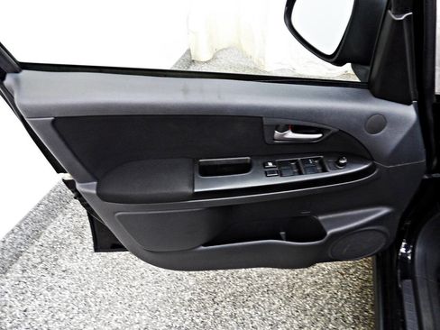 Used 2010 Suzuki SX4 Hatchback image 7