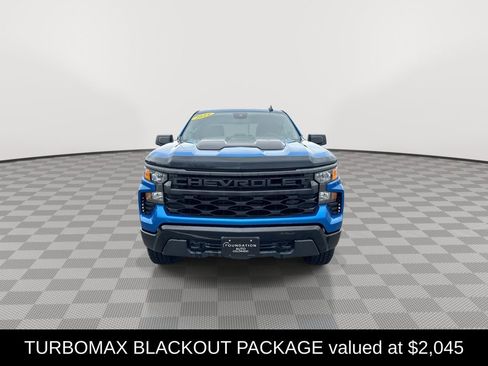 Used 2024 Chevrolet Silverado 1500 Custom Trail Boss w/ Turbomax Blackout Package AWD/4WD image 5
