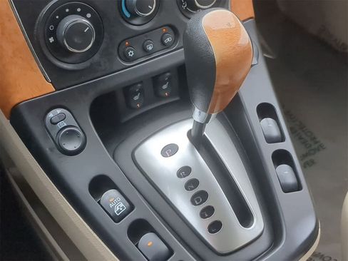 Used 2007 Saturn Vue 2WD V6 w/ Leather Appointments Pkg image 29