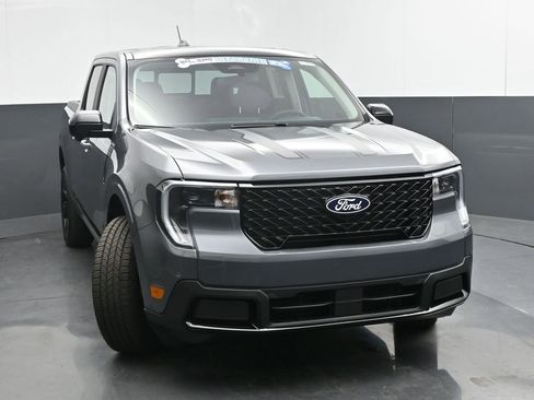 New 2026 Ford Maverick Lariat w/ Black Appearance Package image 9