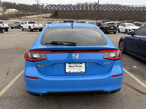 Used 2024 Honda Civic Sport Touring image 4