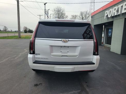 Used 2016 Cadillac Escalade ESV Premium AWD/4WD image 11