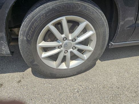 Used 2019 Dodge Grand Caravan SXT FWD image 16