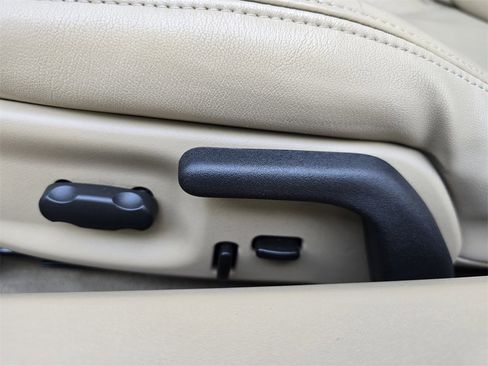 Used 2006 Chevrolet Corvette Convertible w/ Preferred Equipment Group image 22