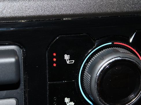 Used 2024 Chevrolet Silverado 1500 LT image 4