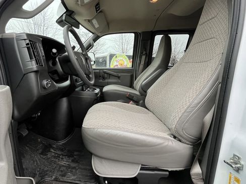 Certified 2024 Chevrolet Express 3500 LT w/ LT Preferred Equipment Group image 9