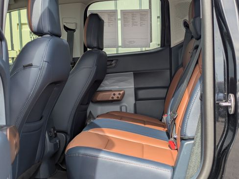 Certified 2024 Ford Maverick Lariat FWD image 19