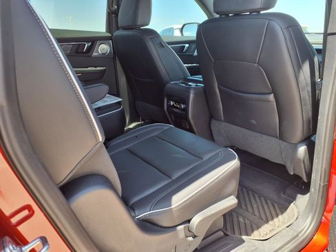 Used 2025 Buick Enclave Avenir w/ Trailering Package, 5000 lbs. FWD image 13
