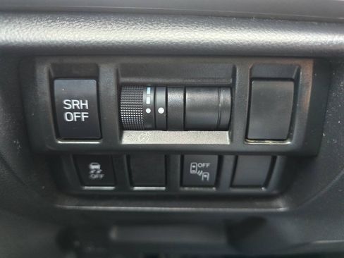Used 2018 Subaru Crosstrek 2.0i Limited AWD/4WD image 17