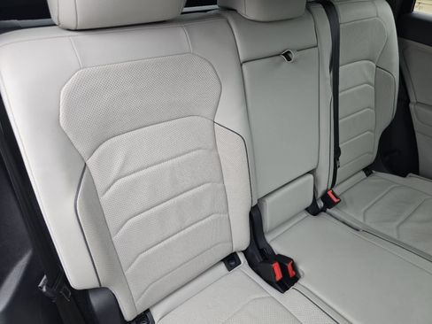 Used 2022 Volkswagen Tiguan SEL R-Line AWD/4WD image 21