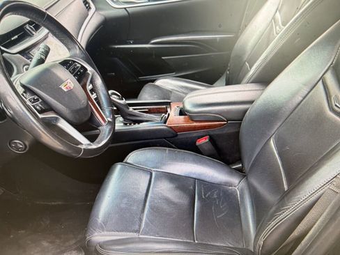Used 2019 Cadillac XTS image 9