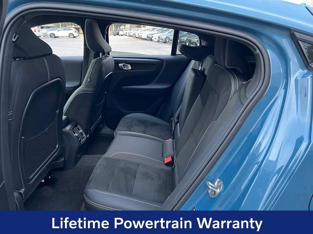 Certified 2023 Volvo C40 P8 Recharge Plus AWD/4WD image 25