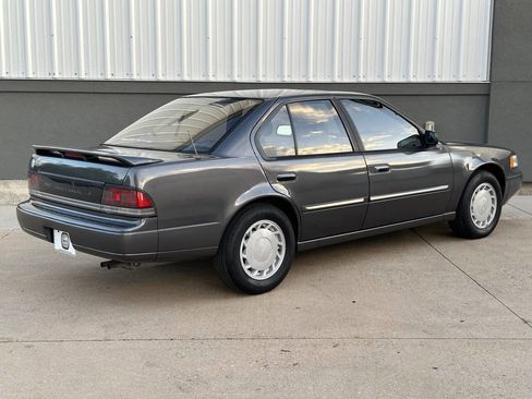 Used 1989 Nissan Maxima SE image 33
