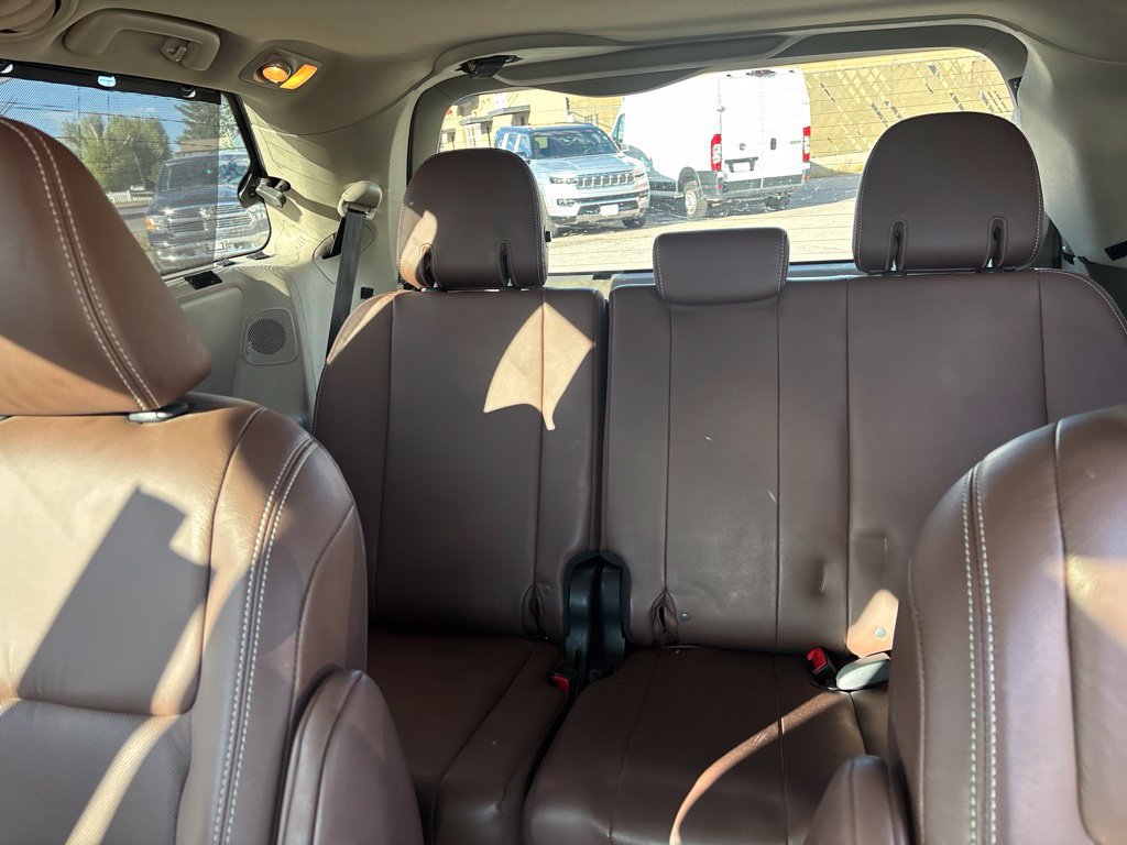 Used 2019 Toyota Sienna Limited Premium FWD image 24