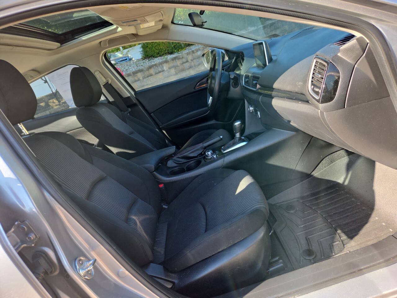 Used 2014 MAZDA MAZDA3 i Touring w/ Technology Package FWD image 20