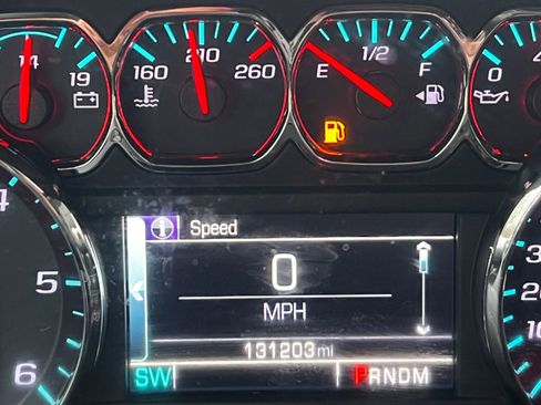 Used 2015 Chevrolet Suburban LTZ image 24