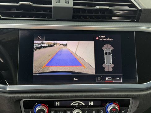 Used 2022 Audi Q3 2.0T Premium image 30