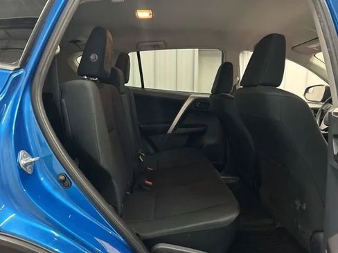 Used 2016 Toyota RAV4 LE AWD/4WD image 17