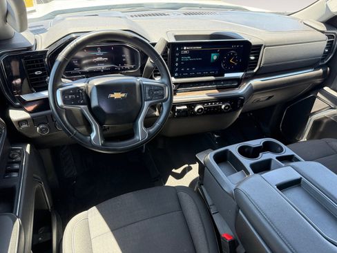 Used 2025 Chevrolet Silverado 1500 LT RWD image 15