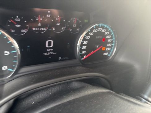 Used 2017 GMC Yukon SLT image 8