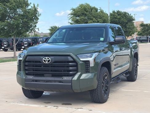Used 2023 Toyota Tundra SR5 AWD/4WD image 3