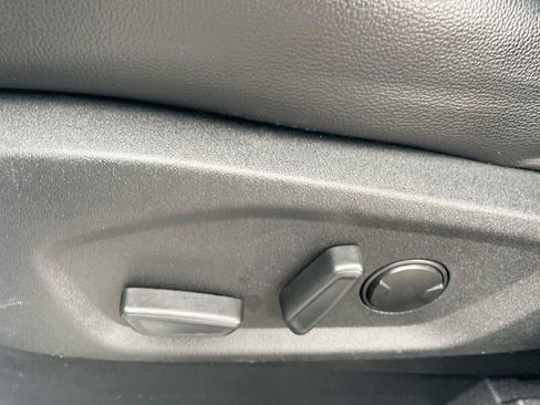 Used 2024 Ford Edge Titanium image 39