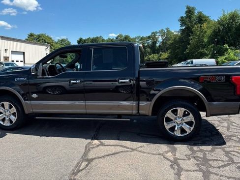 Used 2019 Ford F150 King Ranch w/ Equipment Group 601A Luxury AWD/4WD image 11