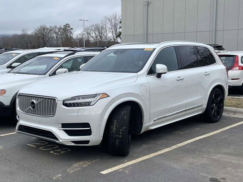 Used 2018 Volvo XC90 T8 Inscription w/ Luxury Package image 2