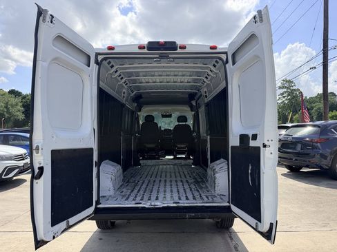 Used 2023 RAM ProMaster 2500 FWD image 9