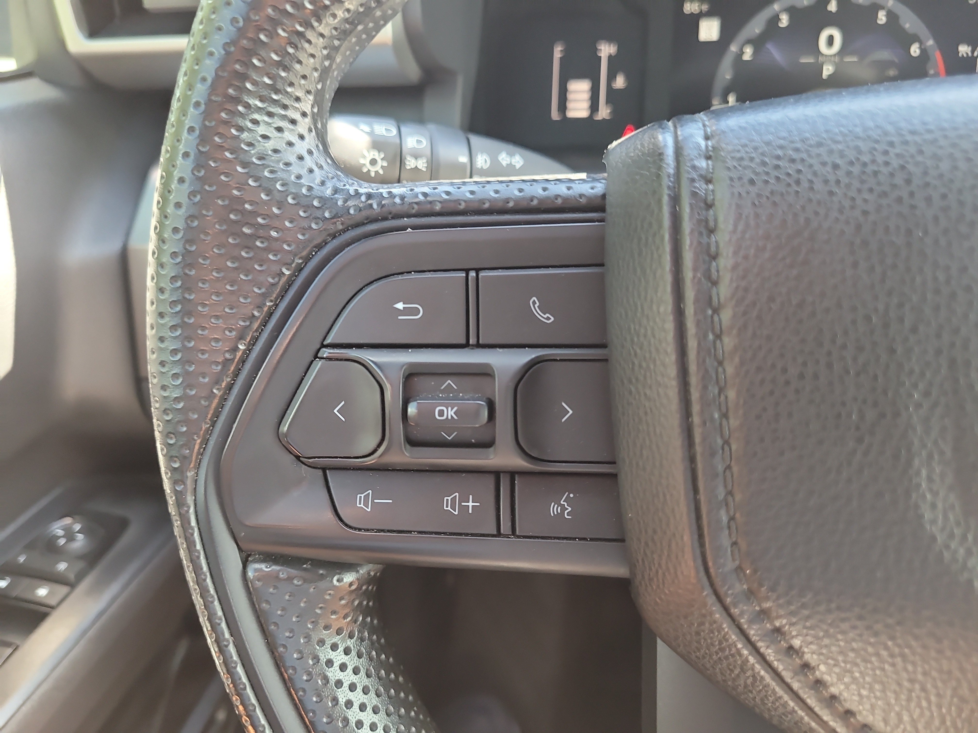 Certified 2024 Toyota Tacoma SR5 AWD/4WD image 30