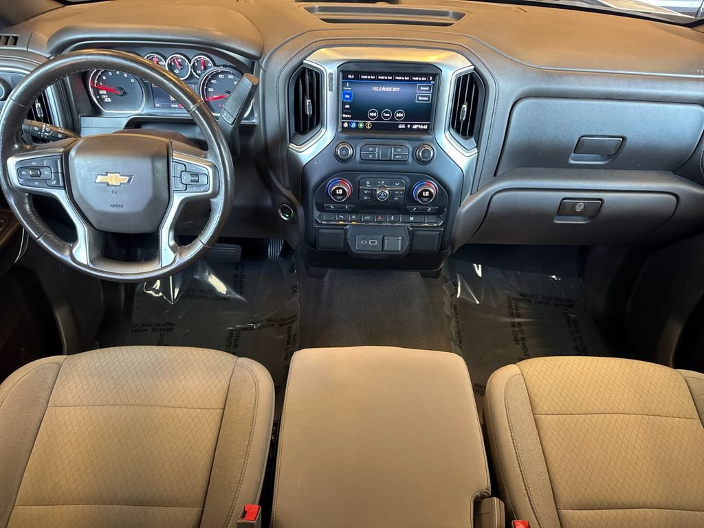 Used 2020 Chevrolet Silverado 1500 LT w/ Convenience Package AWD/4WD image 16