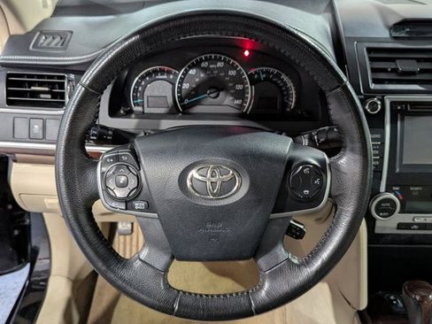 Used 2012 Toyota Camry XLE image 29