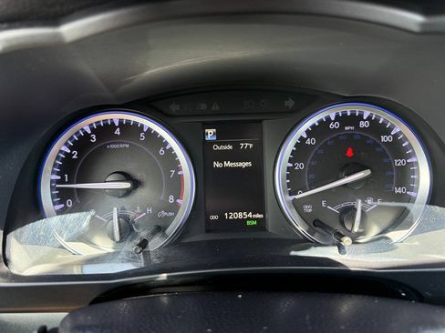 Used 2019 Toyota Highlander XLE AWD/4WD image 40