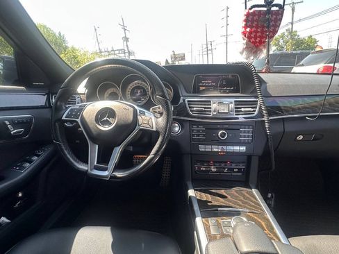 Used 2016 Mercedes-Benz E 350 4MATIC Sedan w/ Premium Package image 20