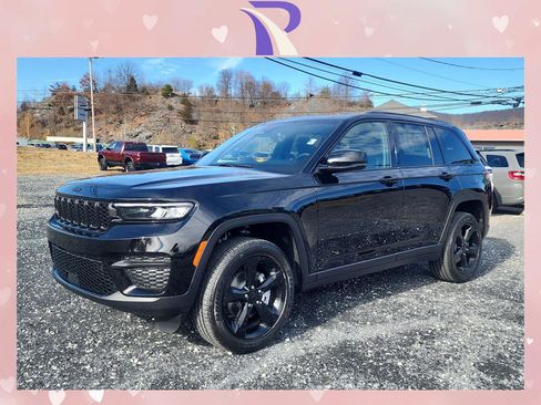 New 2025 Jeep Grand Cherokee Altitude image 1