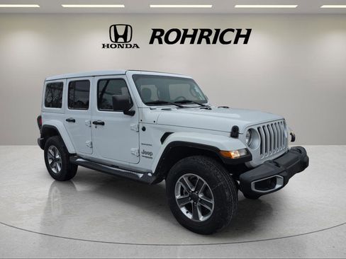 Used 2022 Jeep Wrangler Unlimited Sahara w/ Cold Weather Group image 4