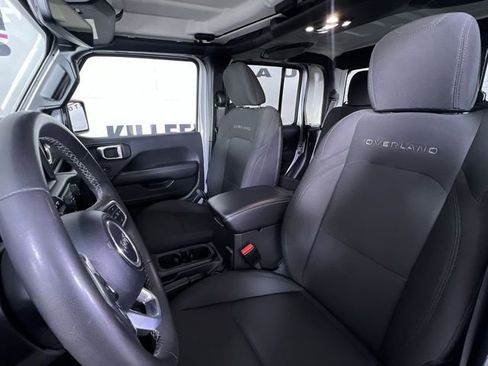 Used 2023 Jeep Gladiator Overland image 11