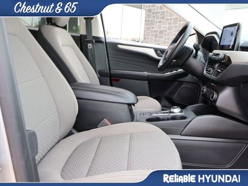 Used 2022 Ford Escape SE w/ Cold Weather Package AWD/4WD image 10
