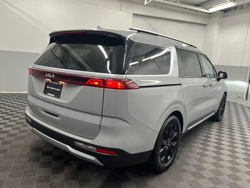 Certified 2022 Kia Carnival SX image 5