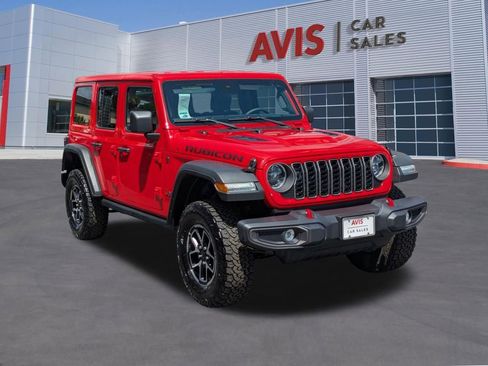 Used 2025 Jeep Wrangler Unlimited Rubicon image 3