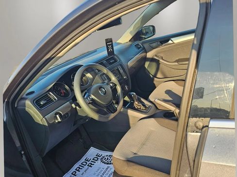 Used 2017 Volkswagen Jetta S FWD image 6