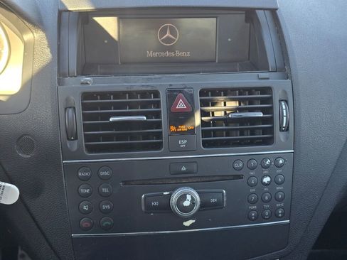 Used 2009 Mercedes-Benz C 300 Sedan image 30