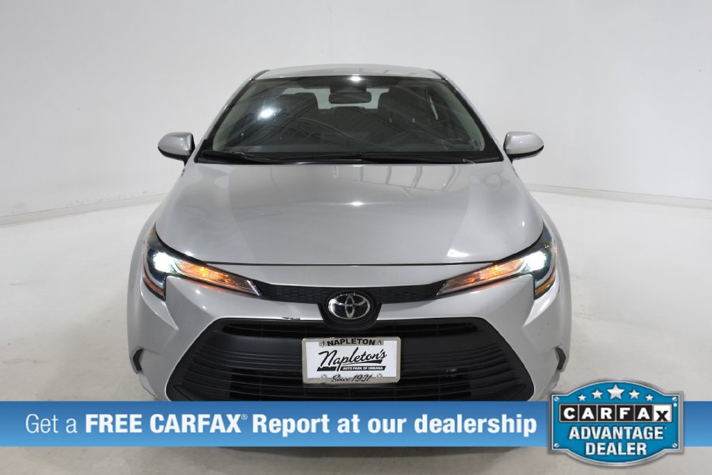 Used 2024 Toyota Corolla LE FWD image 2