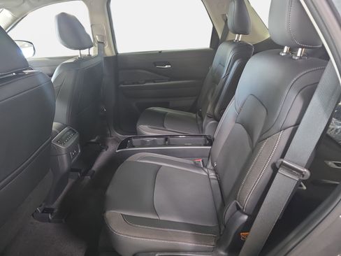 New 2026 Nissan Pathfinder SL w/ SL Premium Package image 14