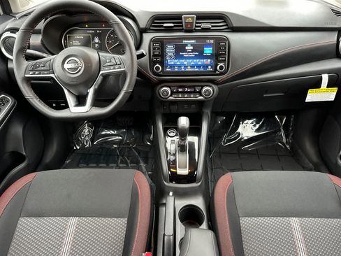 New 2025 Nissan Versa SR w/ Trunk Package image 3